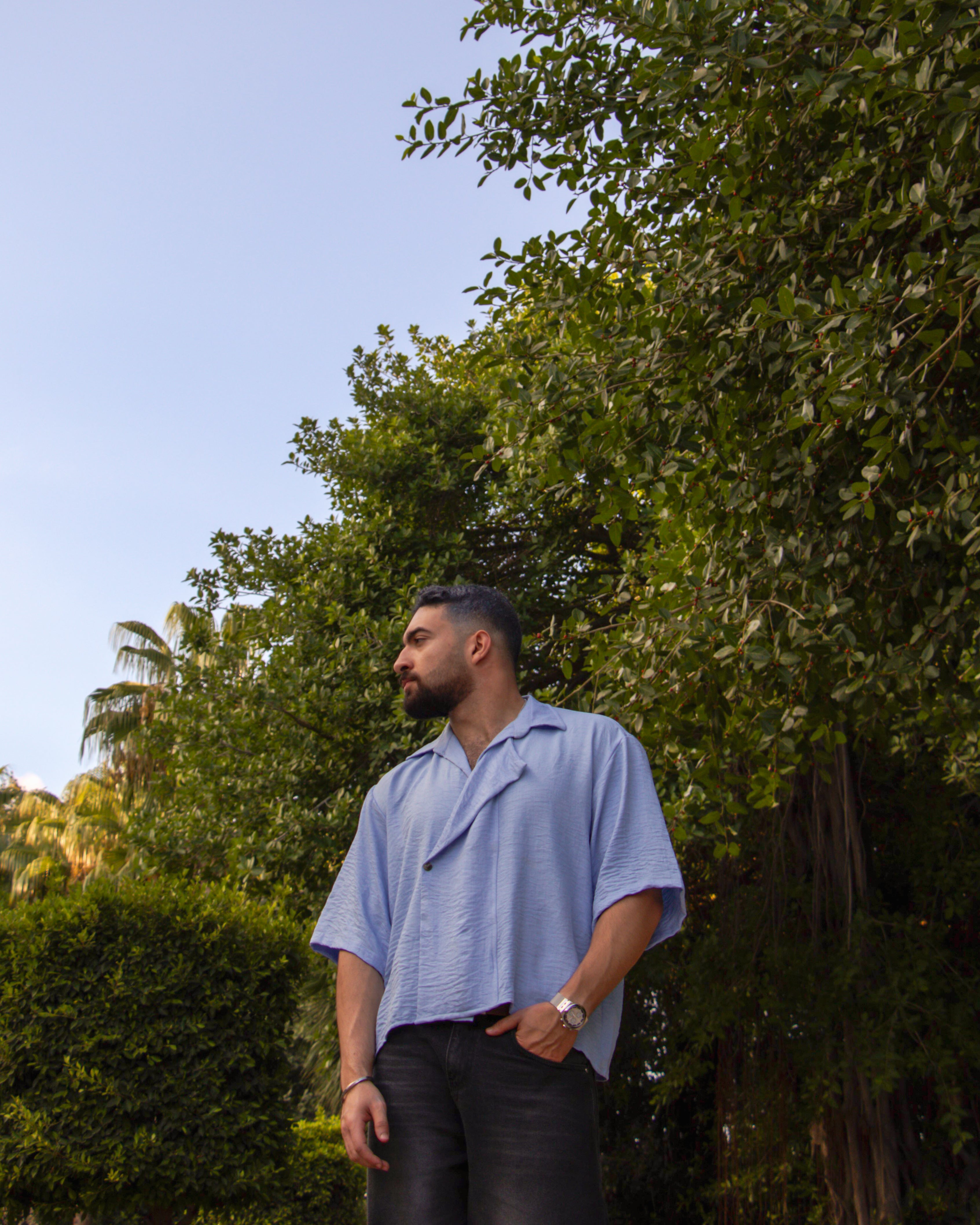 SHORT SLEEVE CROSS COLLAR: BLUE SKY