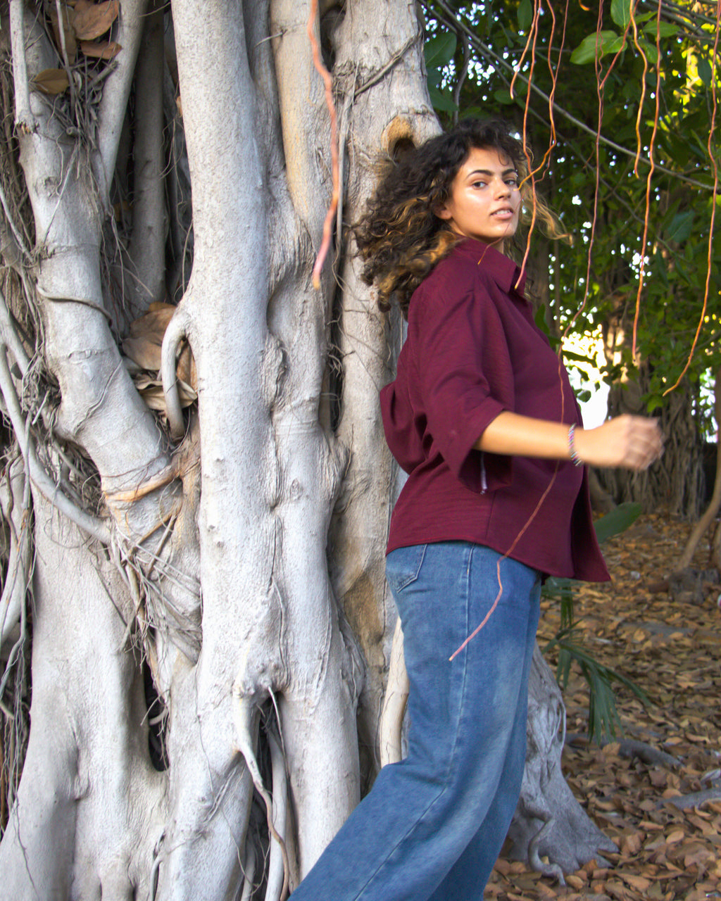 SHORT SLEEVE CROSS COLLAR SHIRT: RED WINE