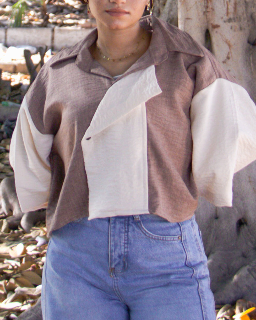 SHORT SLEEVE CROSS COLLAR: ROCK & SAND